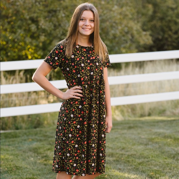 Go To House Dress loungewear black apples modest - Picture 2 of 9